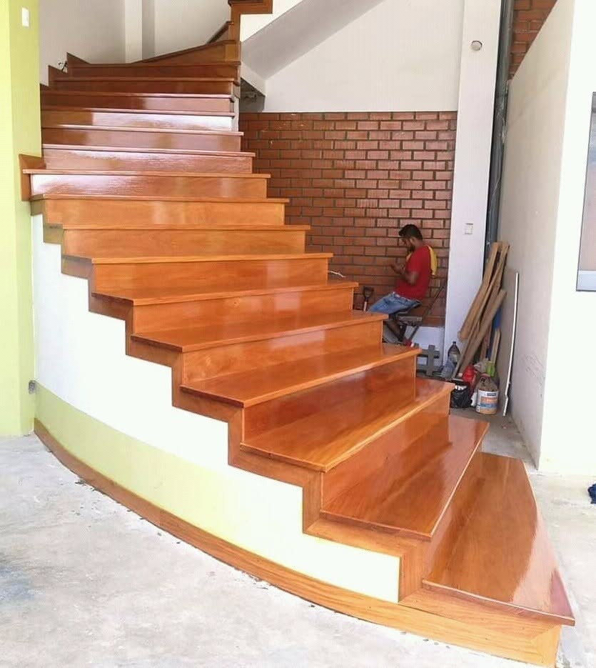 Escaleras de madera y carpintería de obra